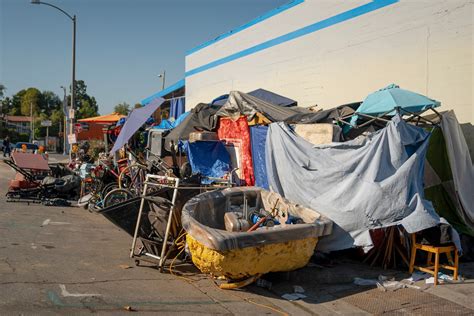 LA homeless program clears camps, but struggles to house - CalMatters