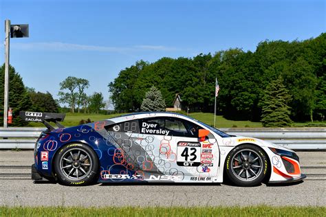 First Laps Acura Nsx Gt3 Automobile Magazine