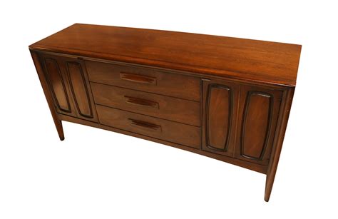 Broyhill Emphasis Mid Century Modern Sculpted Walnut Credenza Mary