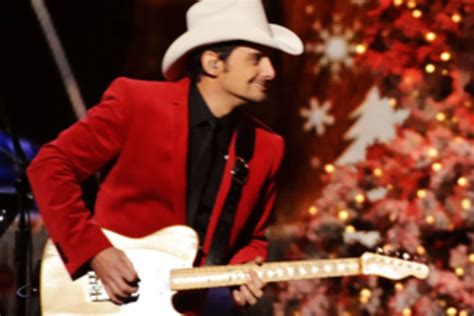 Brad Paisley Will Celebrate Christmas With Family, Toys and ‘Silent Night’