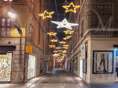 Noleggio Luminarie Natalizie Reggio Emilia Negozi E Strade