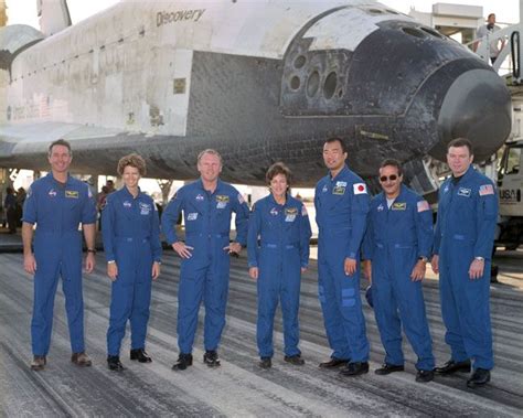 Sts 114 Astronauts Celebrate Successful Mission Remember Columbias