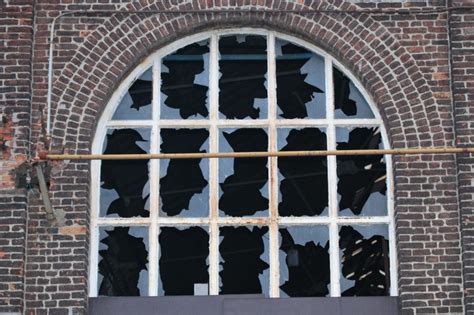 Us News Stained Glass Windows Of Church Damaged By An Unknown Vandal