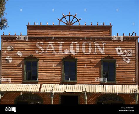 Western movie saloon hi-res stock photography and images - Alamy