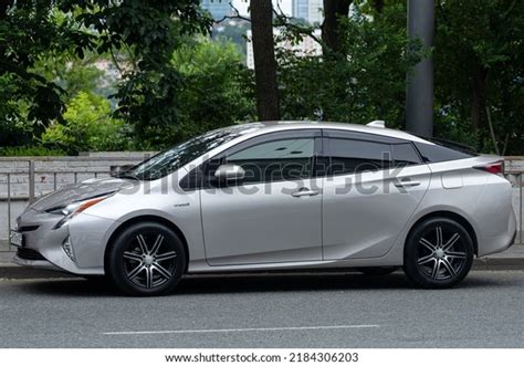 21 Toyota Prius Plus Images, Stock Photos & Vectors | Shutterstock