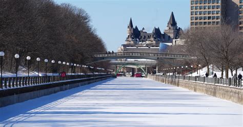 S a redeschis cel mai mare patinoar natural din lume pentru prima dată