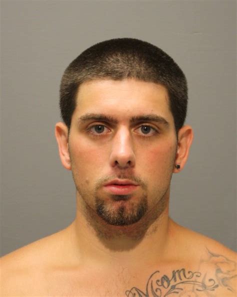 Milford Man Arrested Escapes Handcuffed From Cruiser Is Arrested