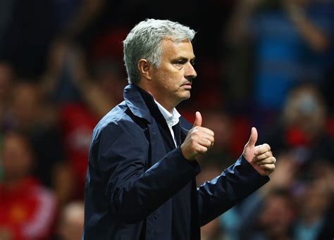 Manchester United Jose Mourinho Determined To Sign Surprise Target