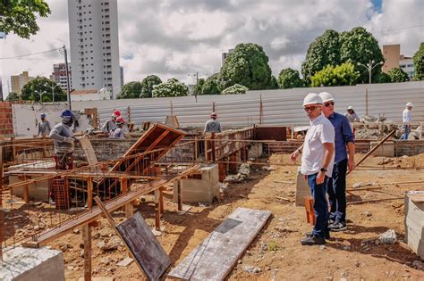 Cícero fiscaliza obras do 1º Hospital Veterinário de João Pessoa e