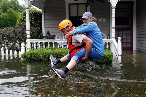 Houston Officials Defend Not Ordering Hurricane Harvey Evacuation Nbc News