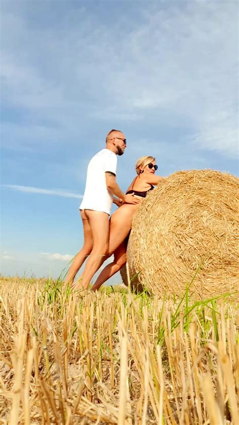 Doing Kuni In The Field To My Stepmother Porn 9c XHamster