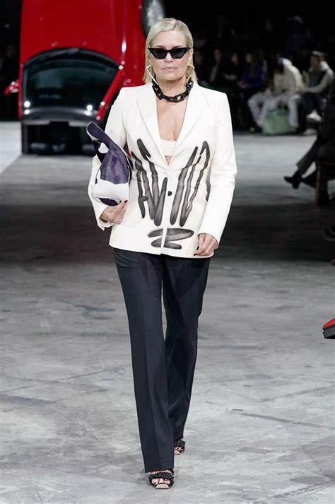 Yolanda Hadid Returns to the Runway at Off-White | Vogue