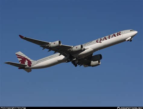 A Agc Qatar Airways Airbus A Photo By Terry Figg Id