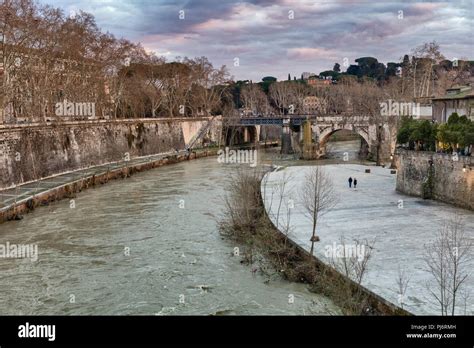 Ponte Palatino Bridge Tiber River Rome Lazio Italy Stock Photo Alamy