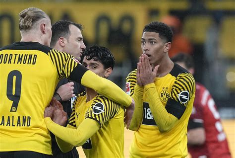 Dortmund's Jude Bellingham fined for 'match-fixing' comment | AP News