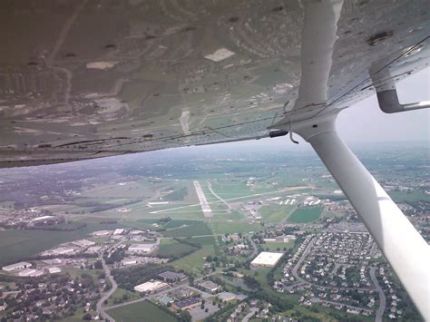 LNS - Lancaster Airport | SkyVector