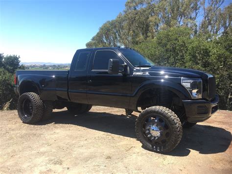 For sale: badass 2008 Ford F 350 lifted