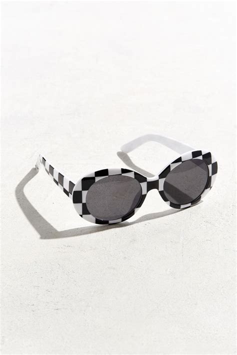 Uo Plastic Oval Sunglasses Urban Outfitters