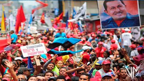 Pueblo marcha para celebrar 20 años del rescate de la Dignidad Nacional