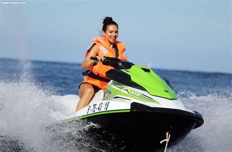 Alexandra Cane Nude OnlyFans Leaks Fappening Page FappeningBook