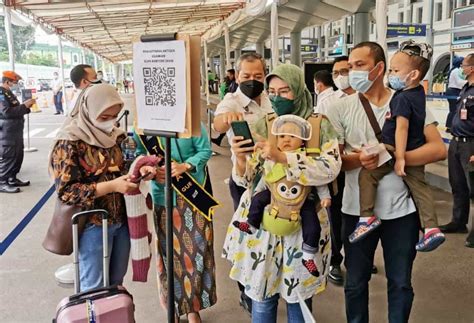 Stasiun Gambir Dan Pasar Senen Layani Test RT PCR Simak Ketentuannya