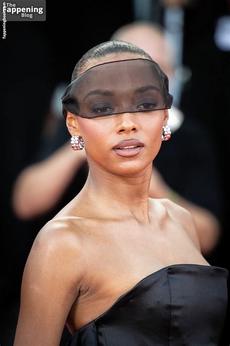 Sophie Wilde Nude OnlyFans Leaks Fappening FappeningBook