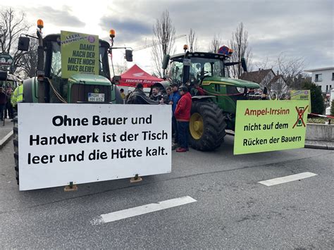 Pfefferspray und eingeschlagene Scheibe Grüne sagen politischen