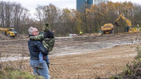 Fotostrecke Möbel Höffner wird in Kiel gebaut Planierarbeiten laufen