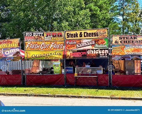 Food stalls editorial stock photo. Image of tree, vehicle - 291436873