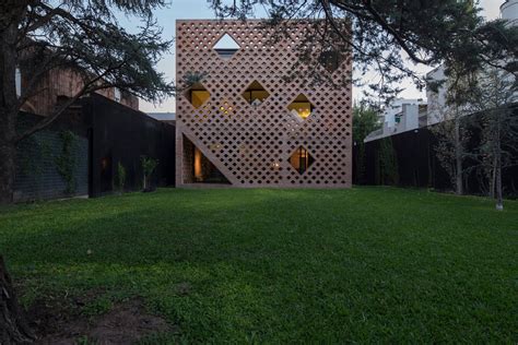 Modern brick architecture: The brick in a new guise