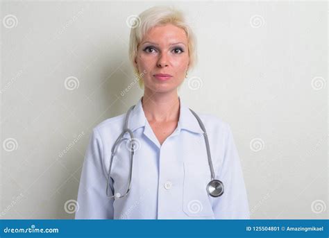 Beautiful Blonde Woman Doctor With Short Hair Stock Image Image Of Attractive Healthcare