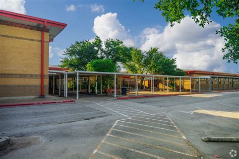 Dahlstrom Middle School Class Rings Yearbooks And Graduation Balfour