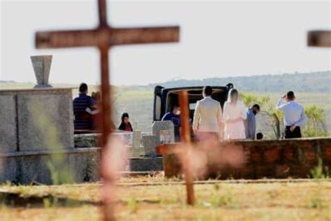 Túmulo Do Serial Killer Lázaro Barbosa é Violado Em Cocalzinho