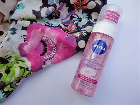 Nivea Aqua Effect Cleansing Mousse ~ Art Enn Viu