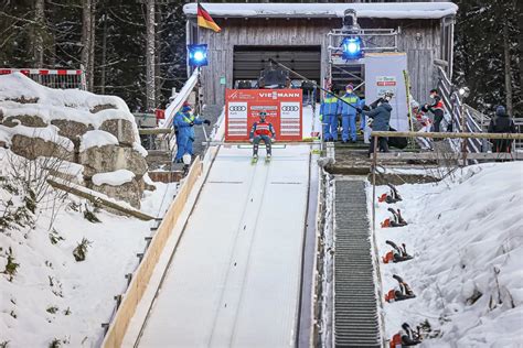 Skoki Narciarskie P W Titisee Neustadt Pocz Tek Konkursu O