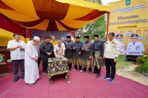 Gubernur Riau Syamsuar Resmikan Jalan Mahato Senilai Rp Miliar