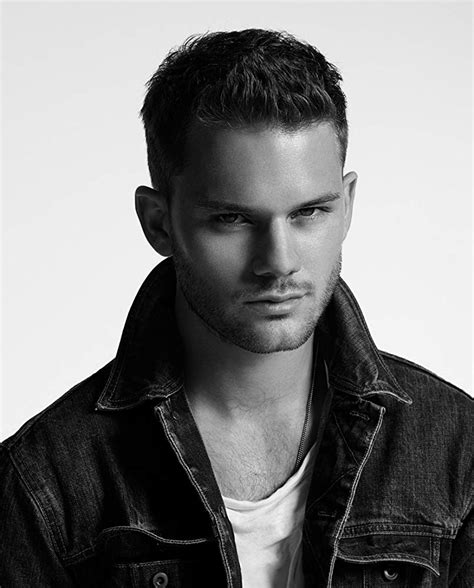 Jeremy Irvine Biography Height And Life Story Super Stars Bio