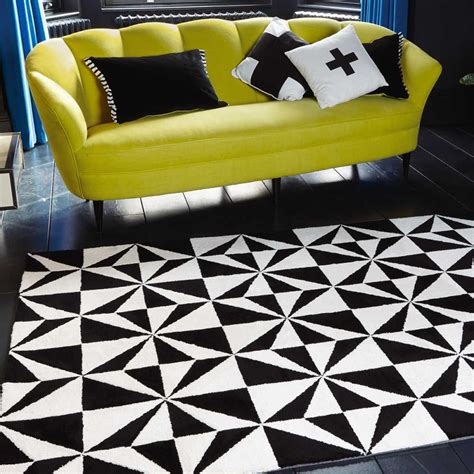 Tapis Design Bicolore Noir Et Blanc Motifs G Om Triques