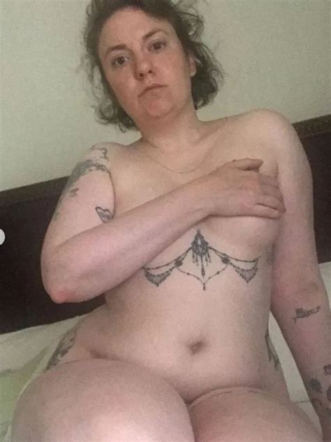 Lena Dunham Poses Naked To Celebrate Nine Month Anniversary Of Her