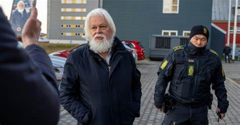 Le militant écologiste Paul Watson est arrivé en France