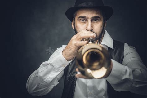 Природа трубы джаза стоковое фото. изображение насчитывающей звук ...