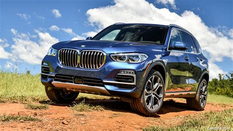 BMW X5 | 2019MY xDrive40i (US-Spec) | Front Three-Quarter