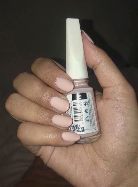 Rosy Beige Nude Nail Enamel
