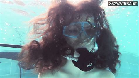 French Girl Emi Serene Swimming Nude