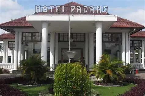 Hotel Murah di Padang, Hotel Padang Terletak di Jantung Kota dan Pantai Air Manis - Harian Haluan