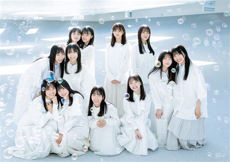 月足天音、松島みのんらがhotな水着グラビア！「b L T 2023年2月号」に登場 蜜柑通信