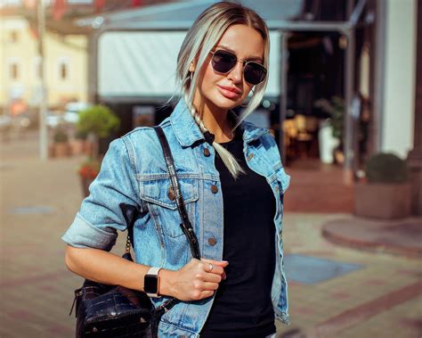 X Brunette Girl With Shades Wallpaper X Resolution Hd K Wallpapers Images