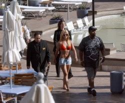 Britney Spears In Las Vegas Pool Wearing A Bikini Mixed Quality Phun Org Forum