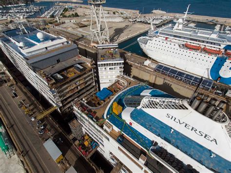 Images Shipbuilders Lengthen Luxury Cruise Ship By 15 Meters