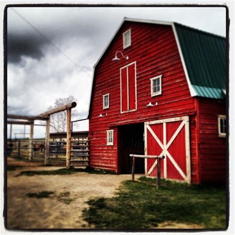 Heartland Is Back On Sunday Oct 6 At 7pm Heartland Red Barn Watch